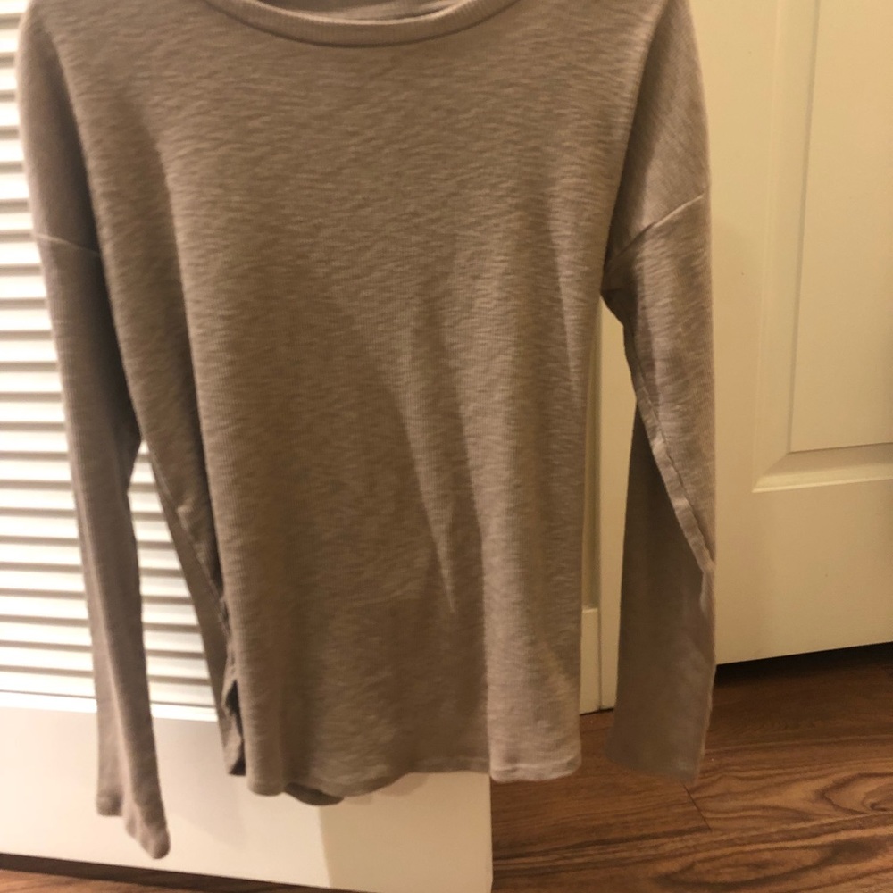 Casual Ripped Top - Picture 4 of 5